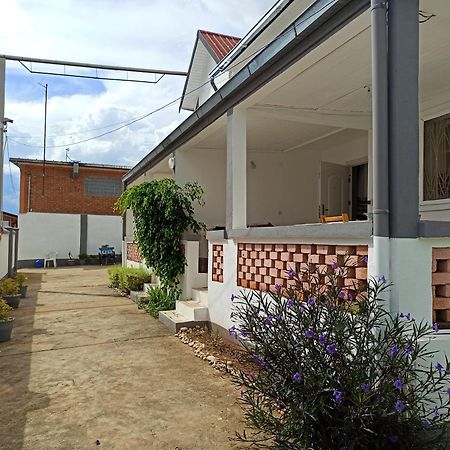 Chez Jeanne Chambre D'Hote Antananarivo Esterno foto